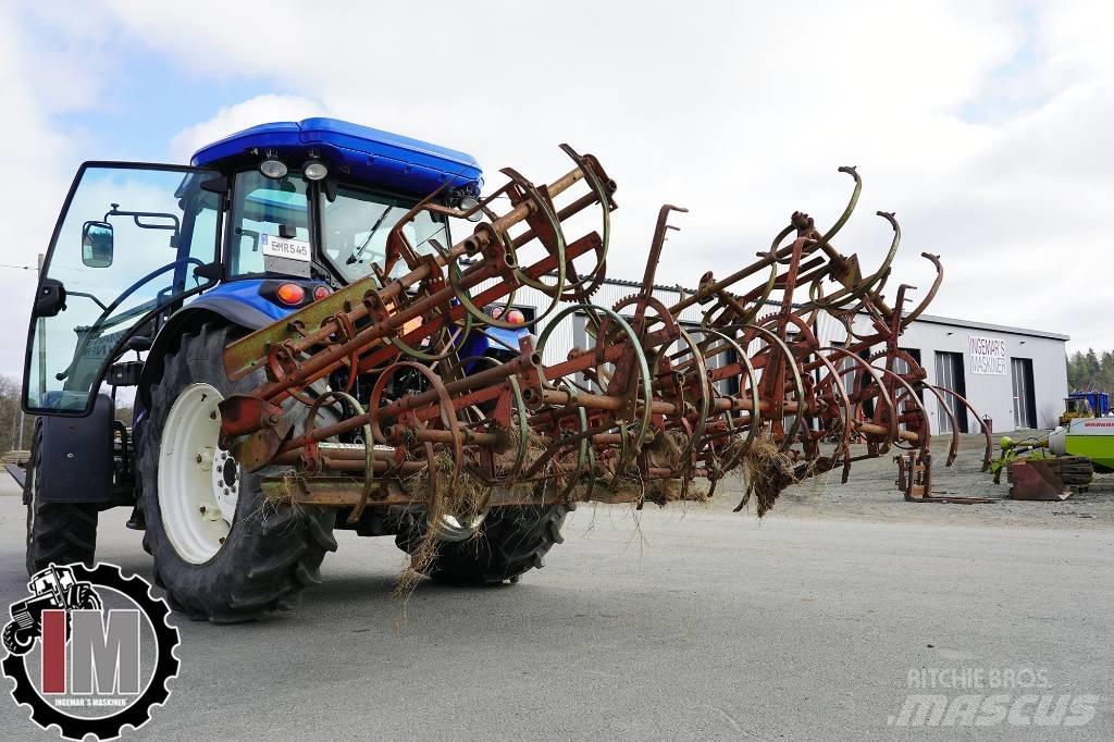 Kverneland C-Harv 耙車