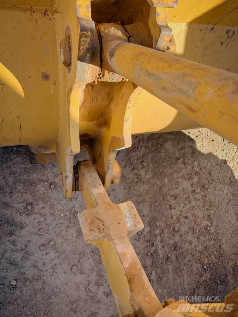CAT 920 輪胎式裝載機