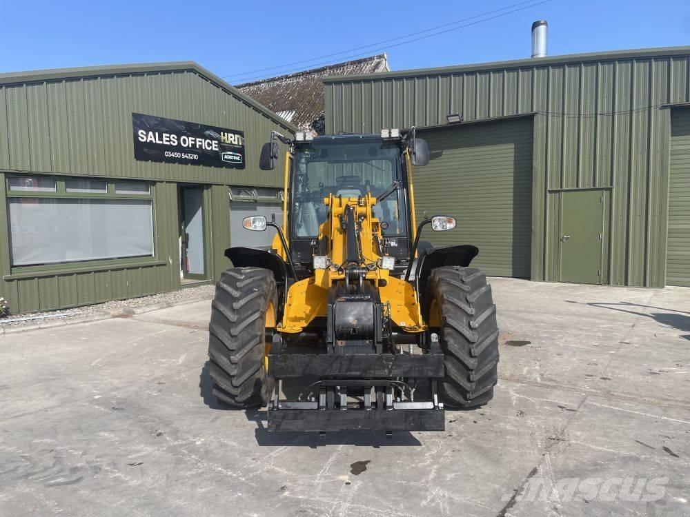 JCB TM 320 S 農業用伸縮臂裝載機