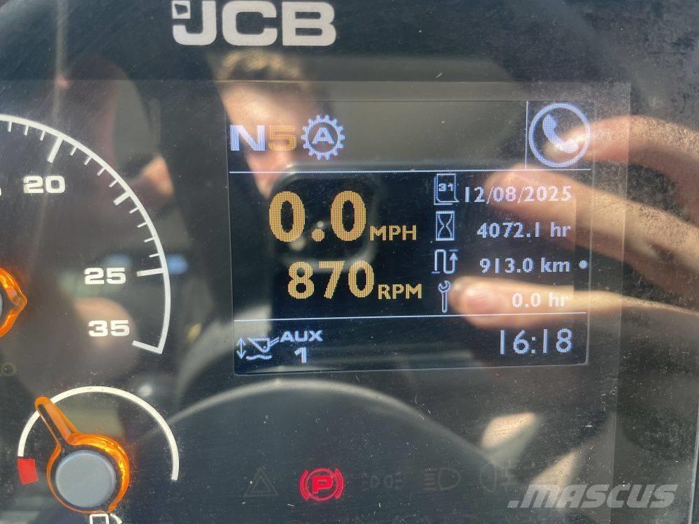 JCB TM 320 S 農業用伸縮臂裝載機