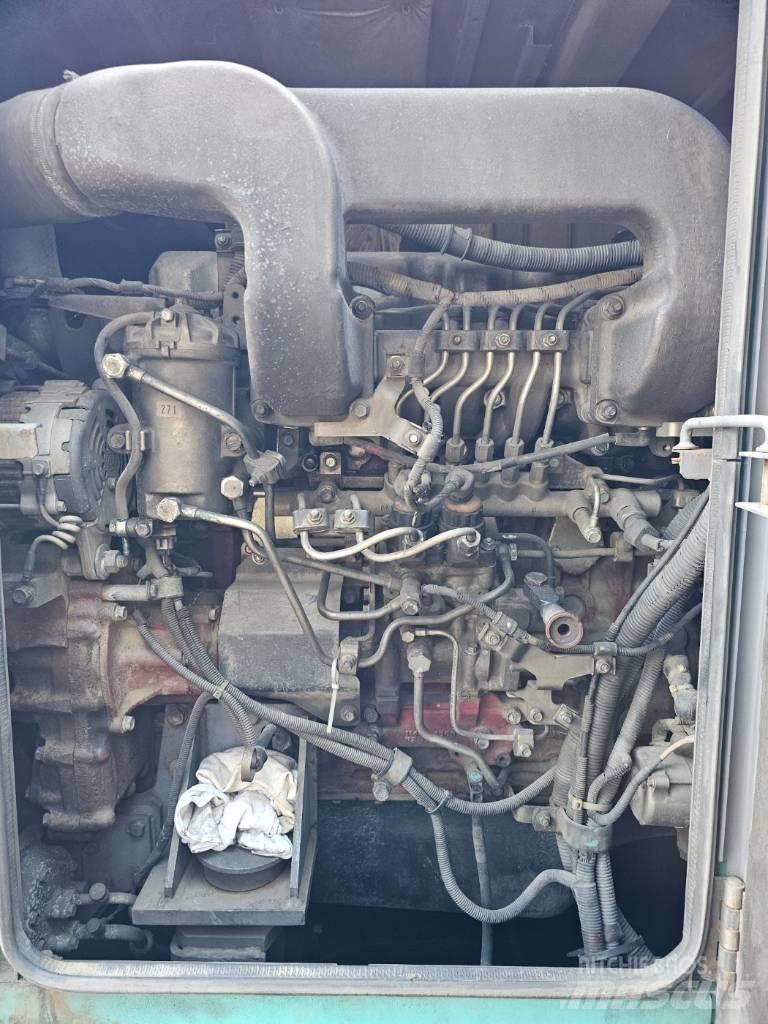 Kobelco CKE 2500-2 履帶式起重機