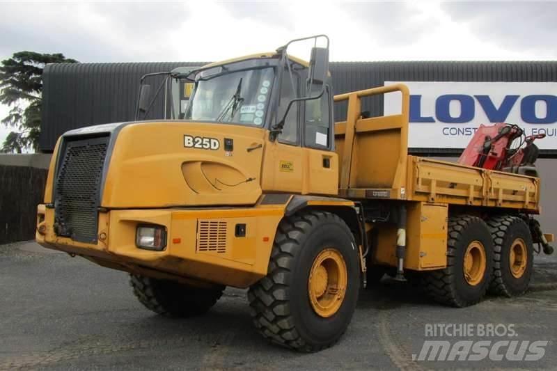 Bell B25D 側卸礦車