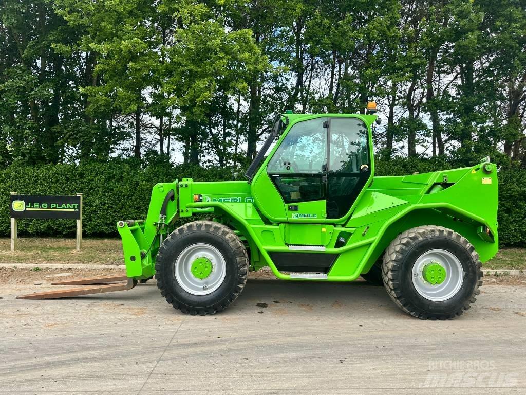 Merlo P 101.10 HM 伸縮臂操作車