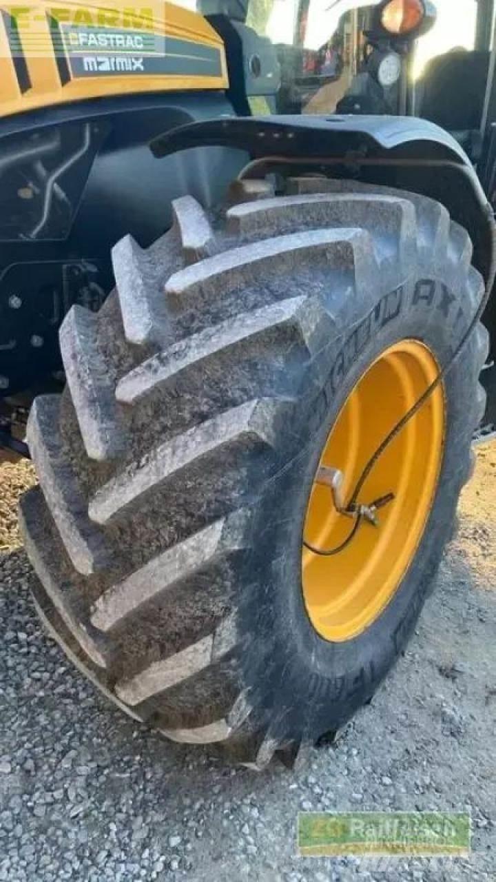 JCB fastrac 4220 曳引機