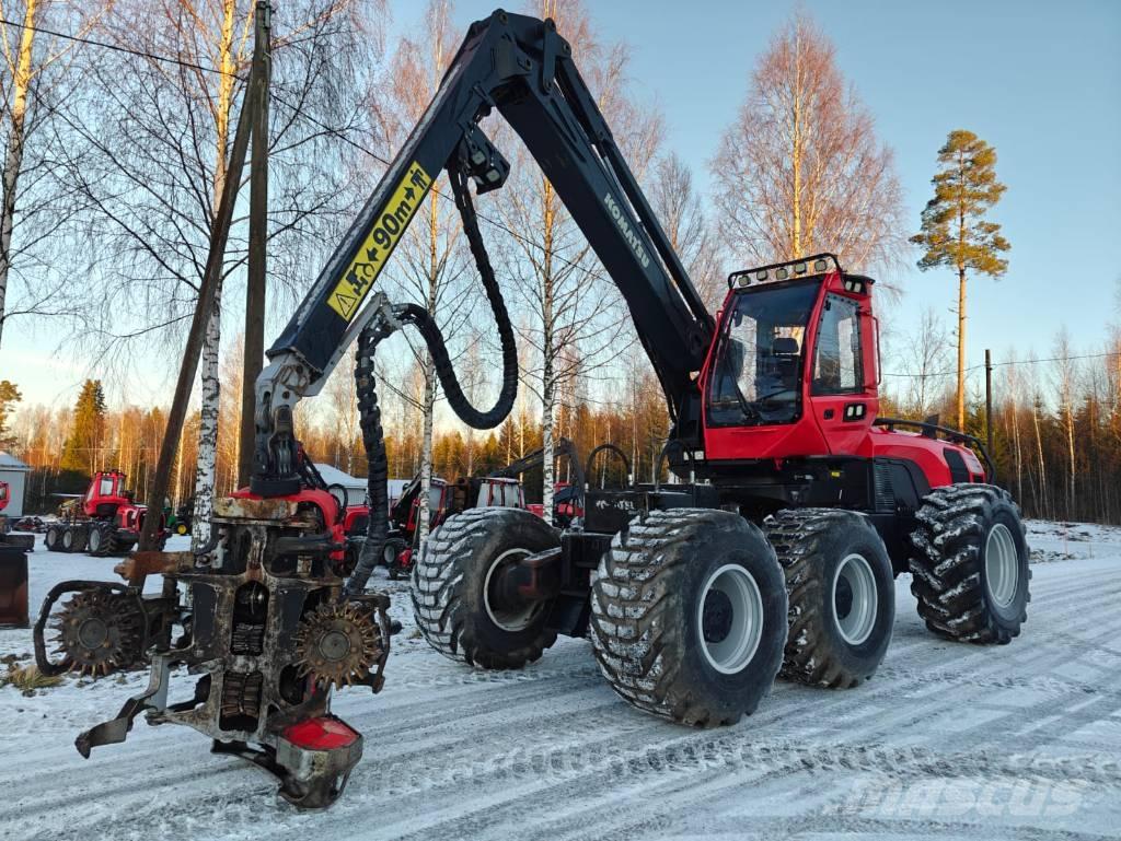 Komatsu 951 收穫機