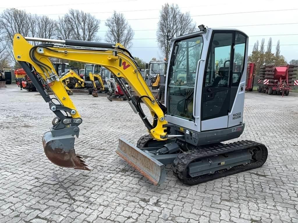 Wacker Neuson EZ26 小型挖土機/掘鑿機<7t(小型挖掘機)