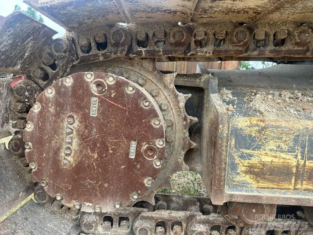 Volvo 220 E 收穫機