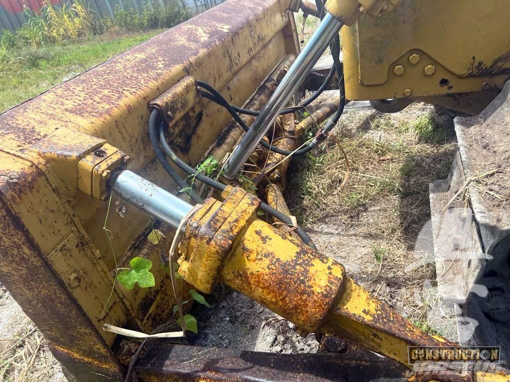 CAT D 6 C 履帶推土機