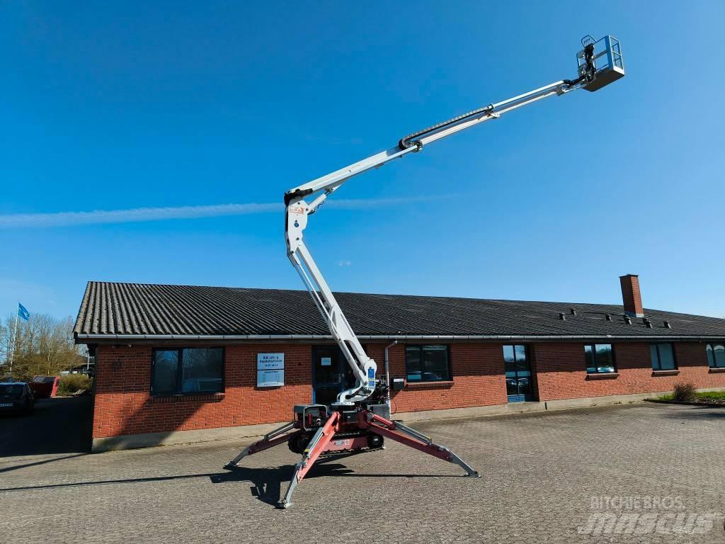 EasyLift R 180 緊湊型自走式伸縮臂式升降機