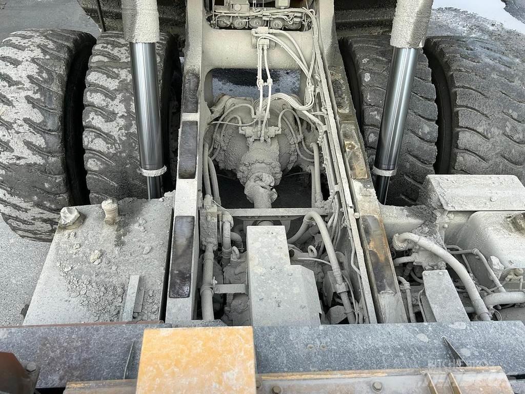 Komatsu HD605-7 側卸礦車