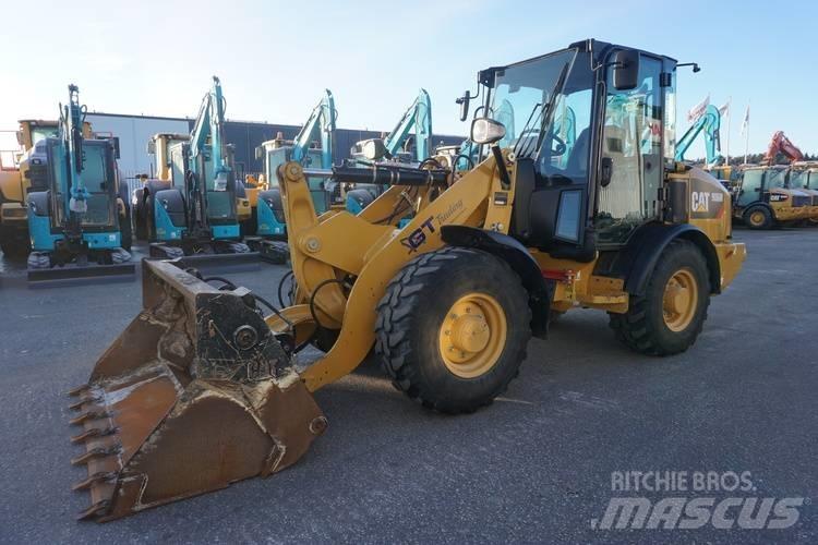 CAT 906 M 輪胎式裝載機