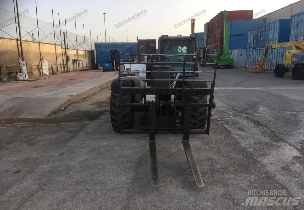 Bobcat T 2566 伸縮臂操作車