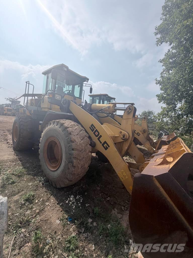 SDLG l935 輪胎式裝載機