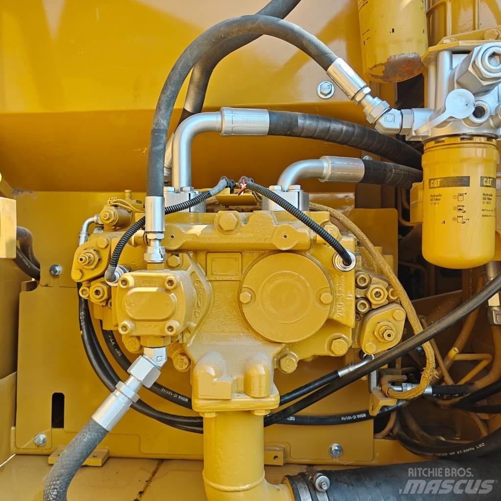 CAT 320D2 履帶式 挖土機/掘鑿機/挖掘機