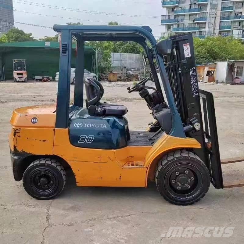 Toyota FD 30 柴油卡車