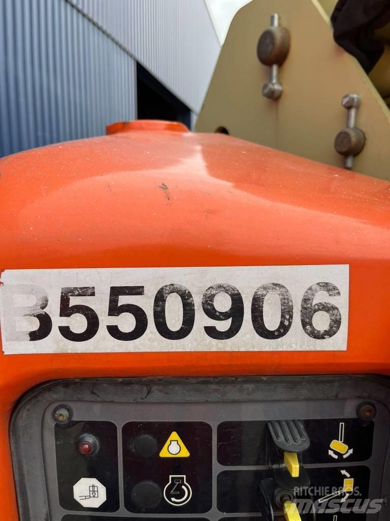 JLG E 450 AJ 曲臂高空作業車