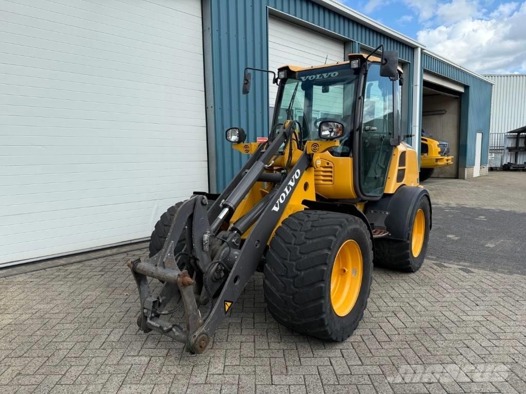 Volvo L 25 F 輪胎式裝載機