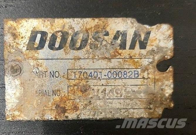 Doosan Final drive 底盤和懸架