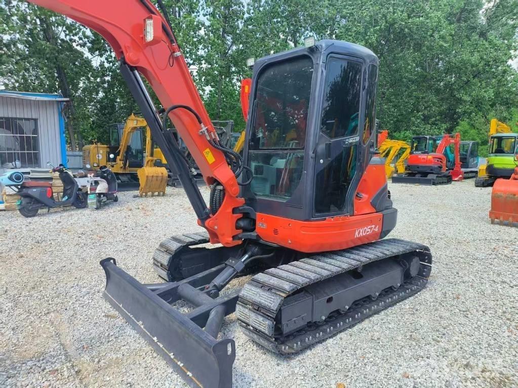 Kubota KX 057 小型挖土機/掘鑿機<7t(小型挖掘機)