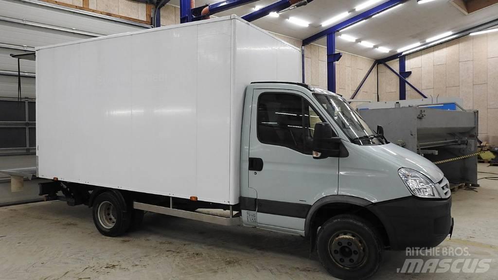 Iveco 65C 18 貨箱式卡車