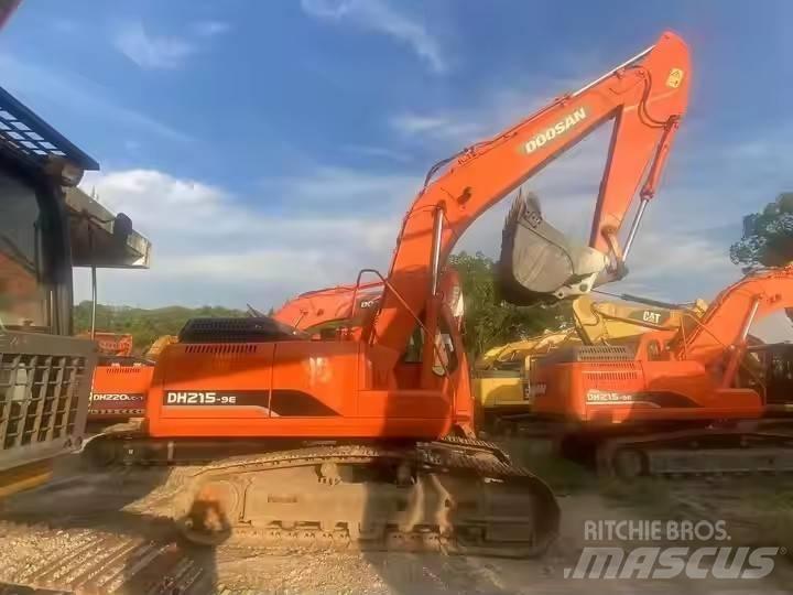 Doosan DH 215-9E 履帶式 挖土機/掘鑿機/挖掘機