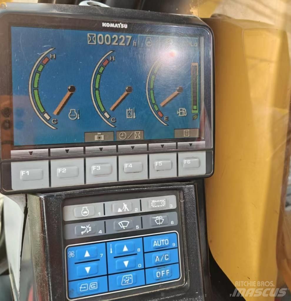 Komatsu 210LC-8 履帶式 挖土機/掘鑿機/挖掘機