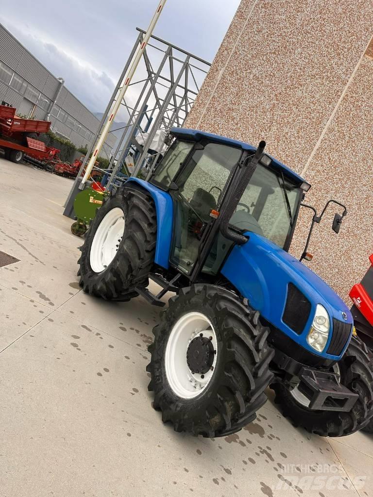 New Holland TL 100 曳引機