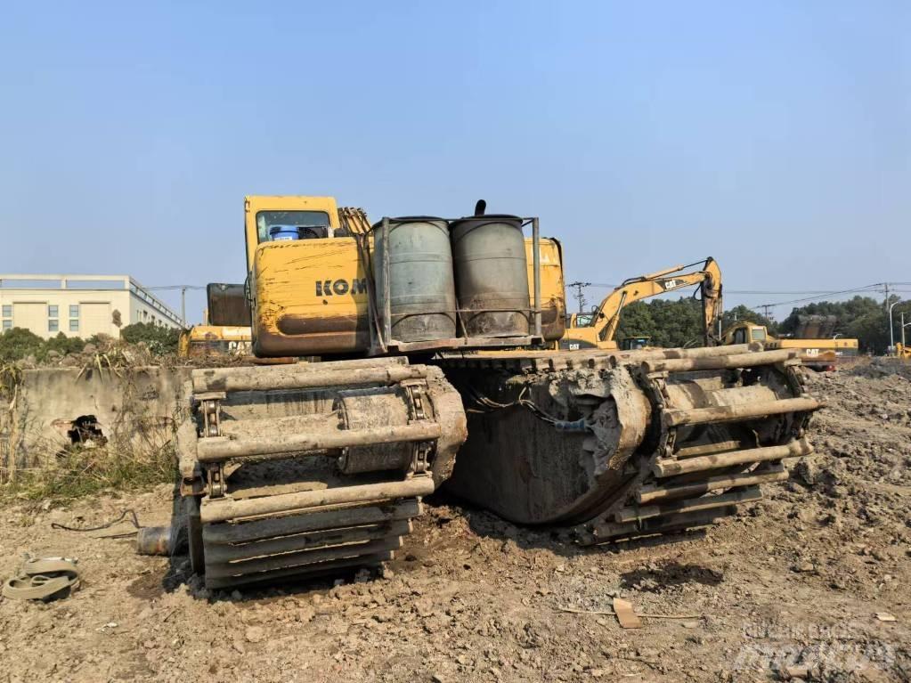 Komatsu PC 200-6 水陸兩用挖掘機