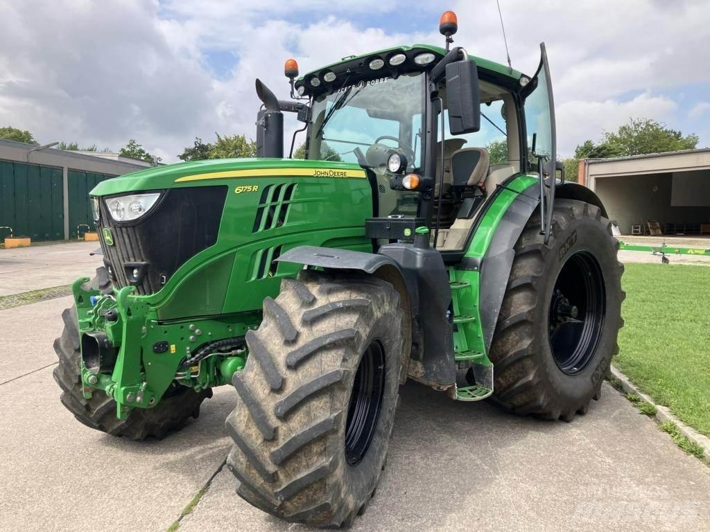 John Deere 6215R 曳引機