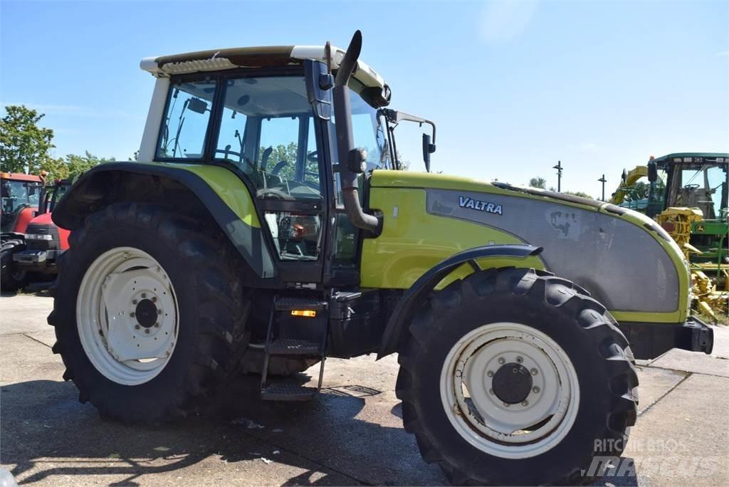 Valtra T120 曳引機