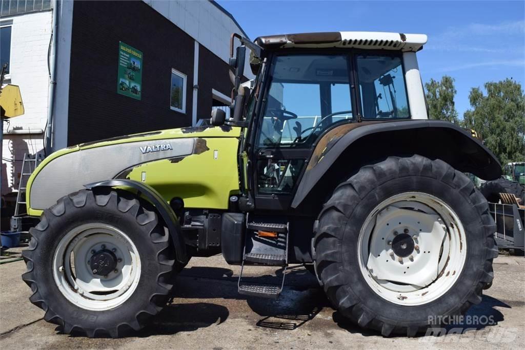 Valtra T120 曳引機
