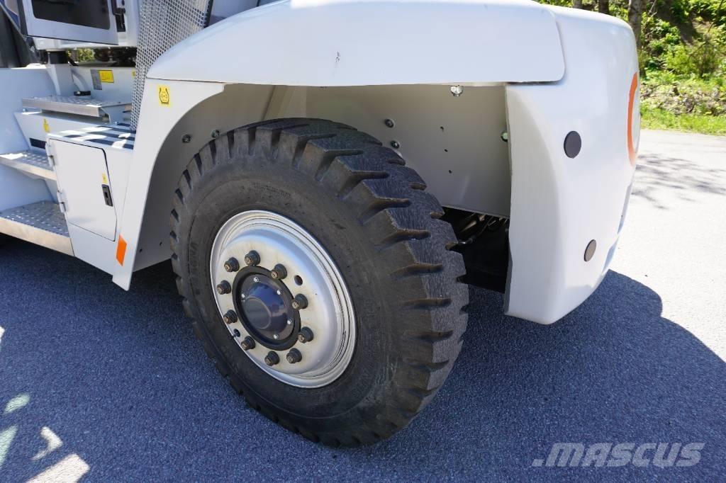 Konecranes F12-600 柴油卡車