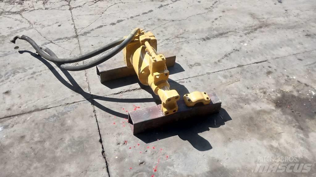 CAT D 5 油壓