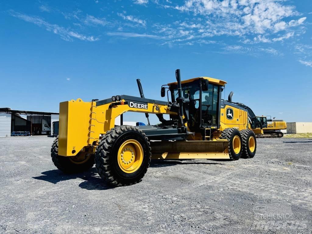 DEERE 672G 平土機