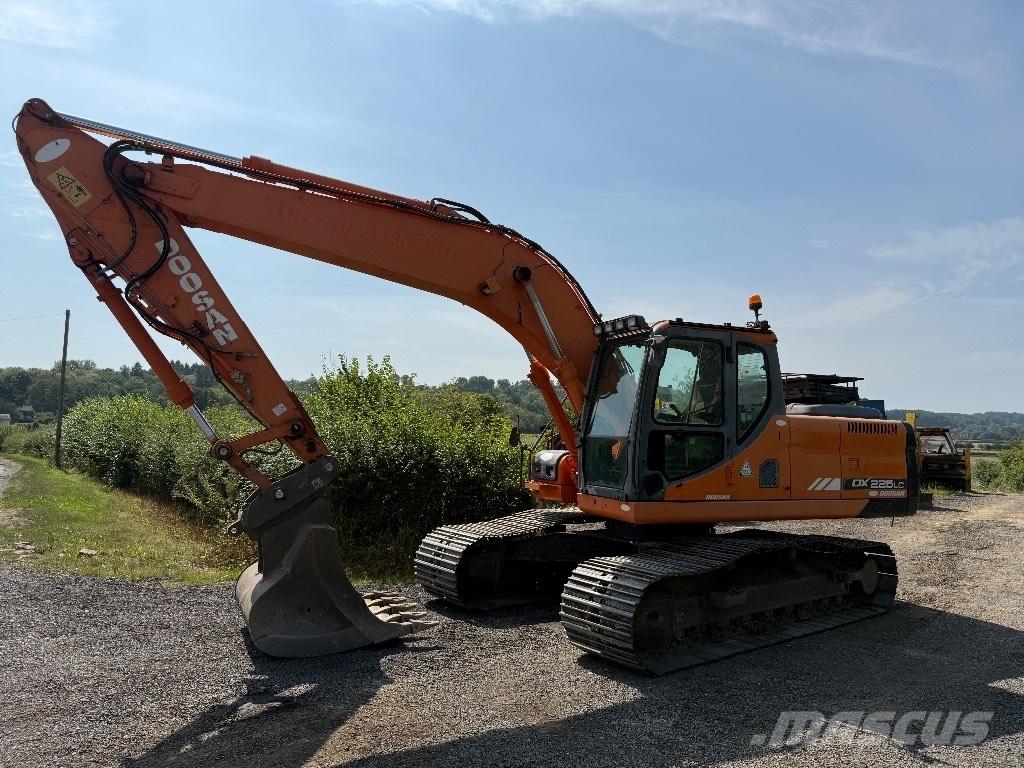 Doosan DX 225 LC 履帶式 挖土機/掘鑿機/挖掘機