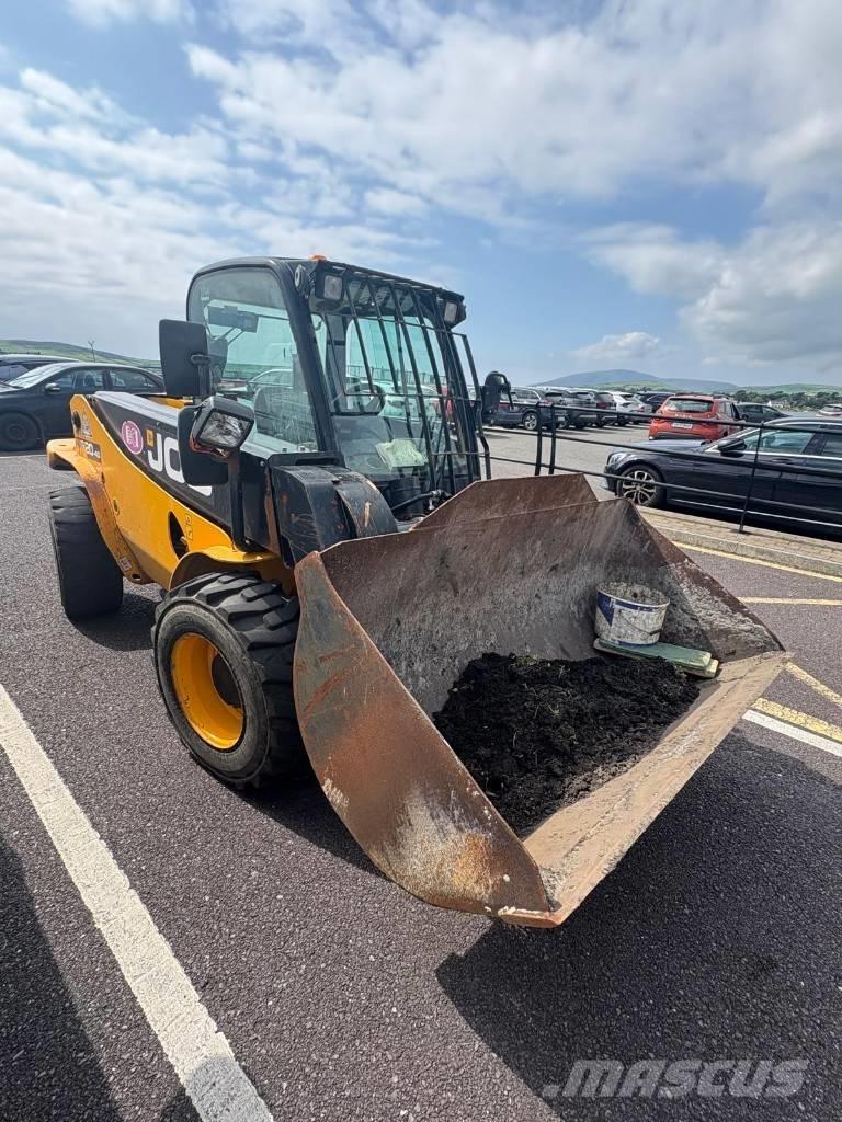 JCB Vibromax 520-40 伸縮臂操作車