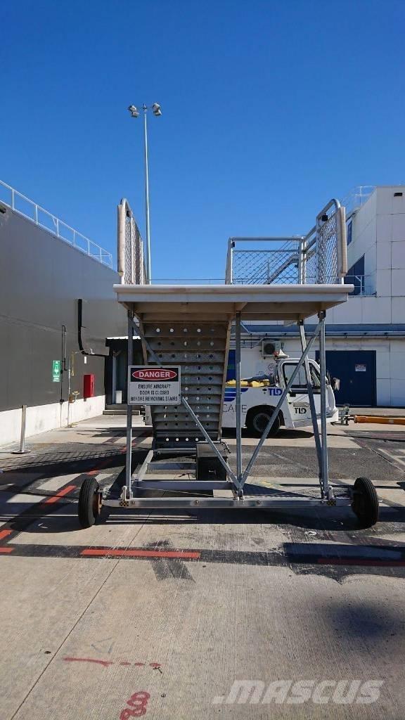  PASSENGER STAIRS 其他物料運輸工具
