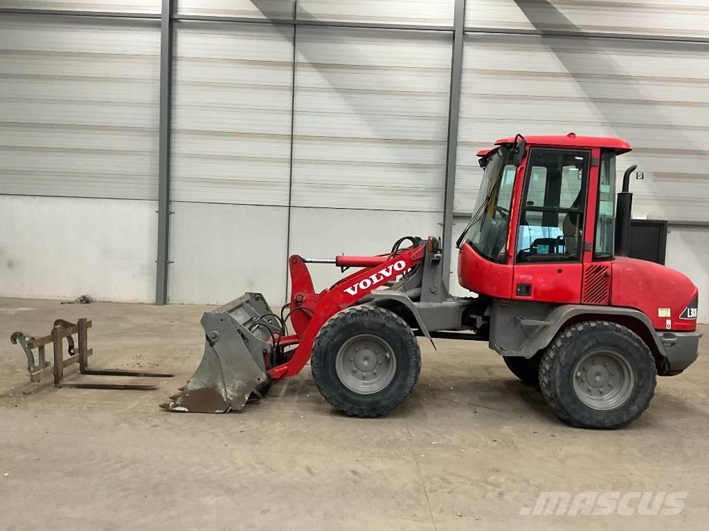 Volvo L 30 B-Z/X 輪胎式裝載機