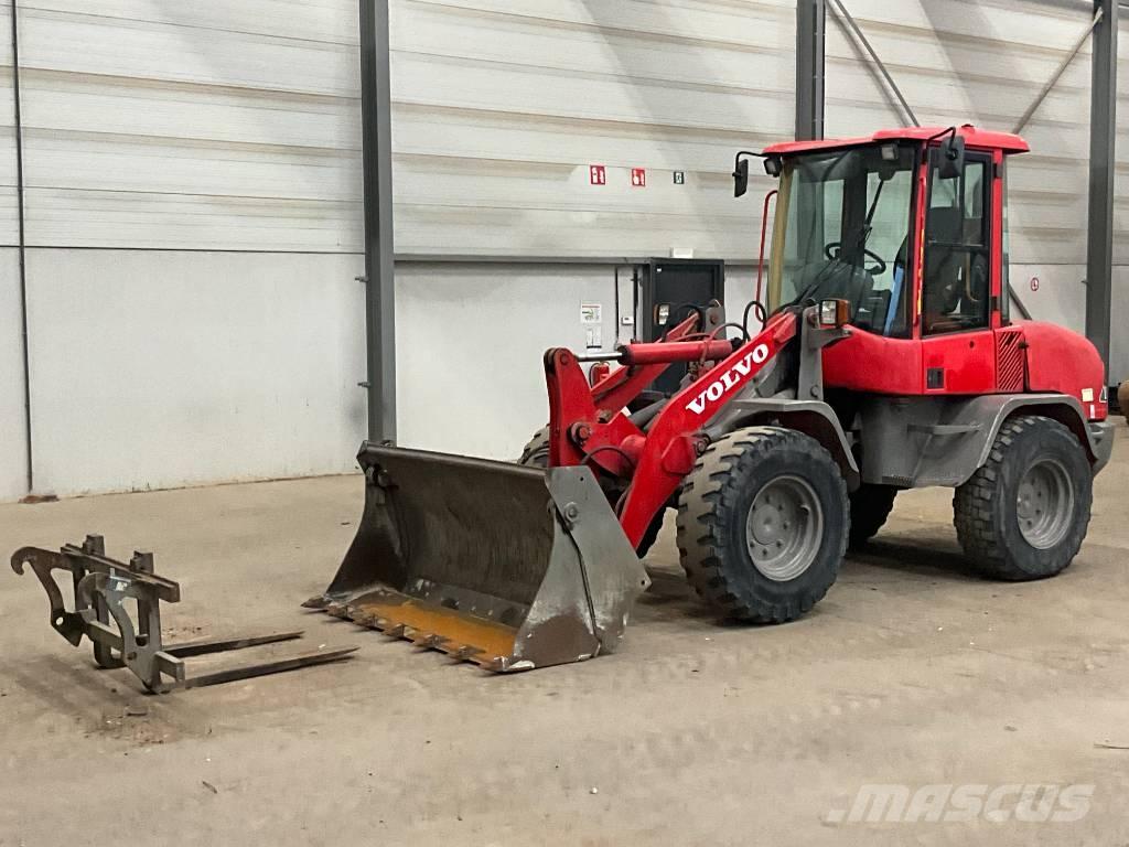 Volvo L 30 B-Z/X 輪胎式裝載機