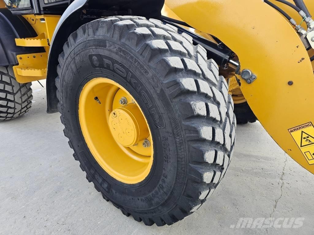 CAT 908M 輪胎式裝載機