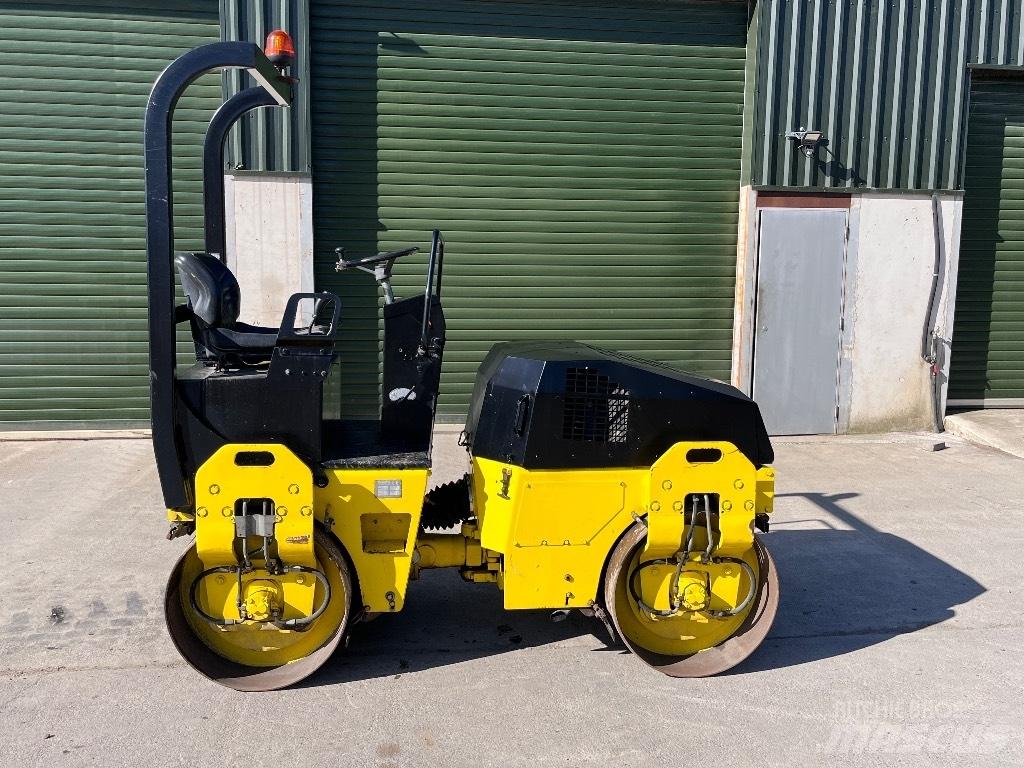 Bomag BW 120 AD-3 雙輪滾壓機