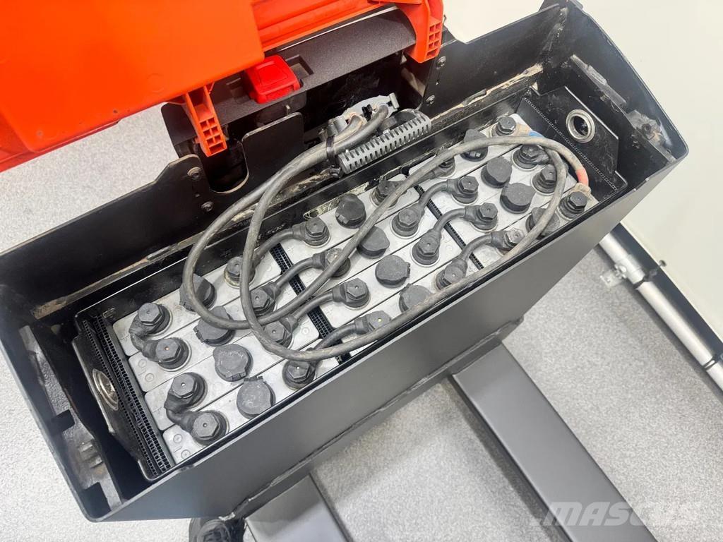 BT LWE 160 低架升降機