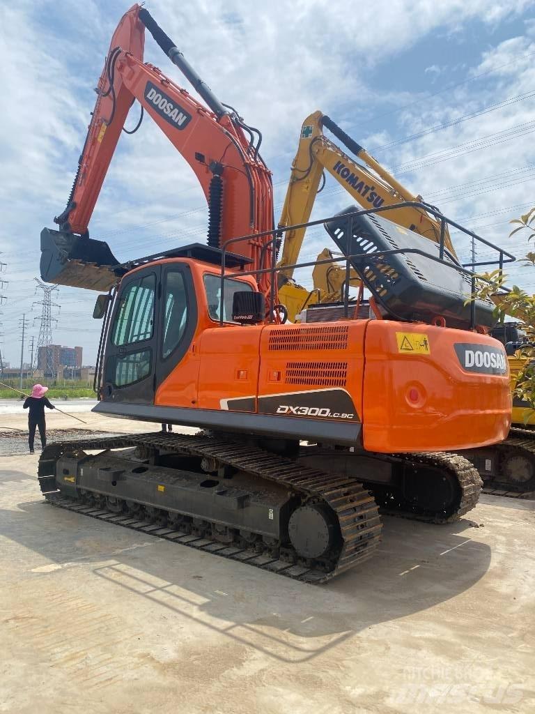 Doosan DX 300 履帶式 挖土機/掘鑿機/挖掘機