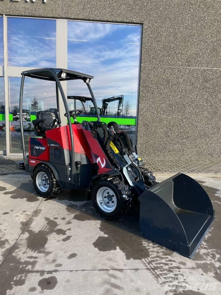 Norcar a6026 伸縮輪式裝載機