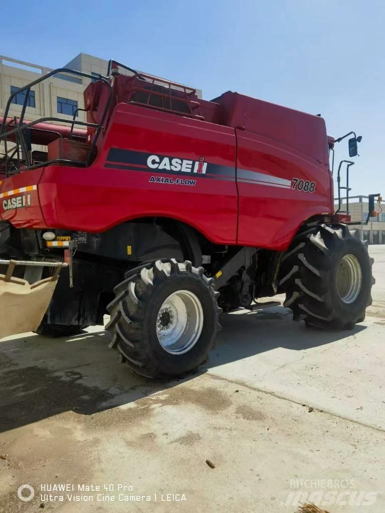 Case IH 7088 聯合收穫機