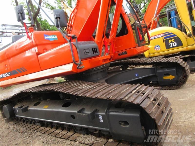 Doosan DX 300 履帶式 挖土機/掘鑿機/挖掘機