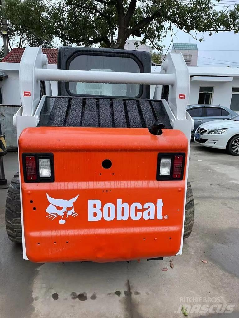 Bobcat S 300 滑移轉向裝載機