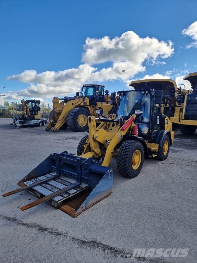 CAT 906 輪胎式裝載機