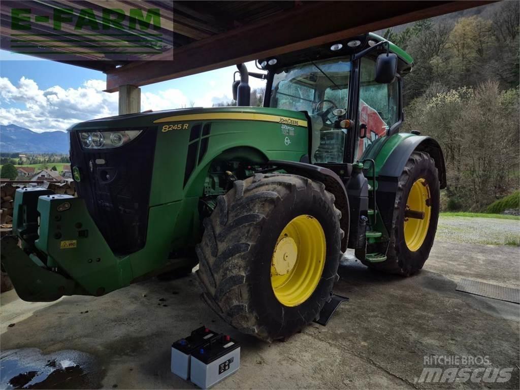 John Deere 8245 R 曳引機