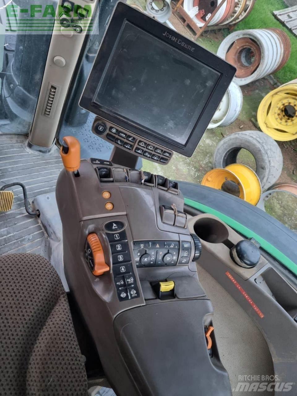 John Deere 8245 R 曳引機
